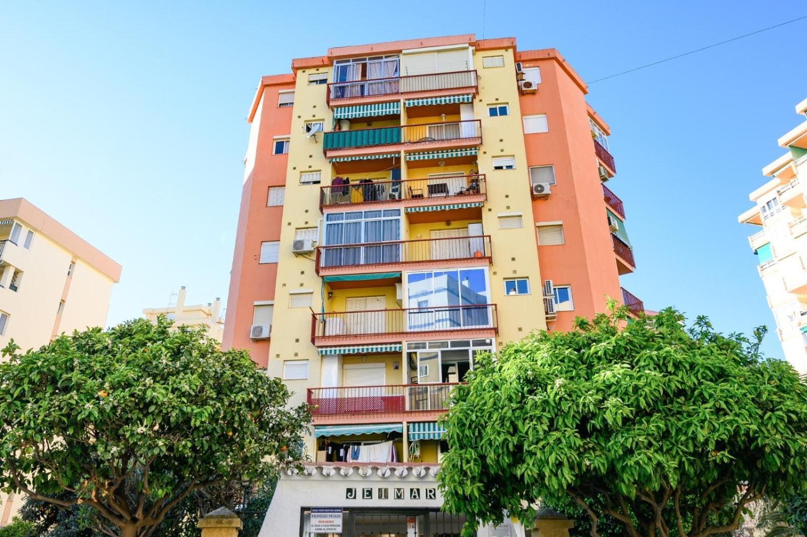 Burgos 2 Terrace, Pool, Parking By 10Tosea Apartment Фуeнхирола Екстериор снимка